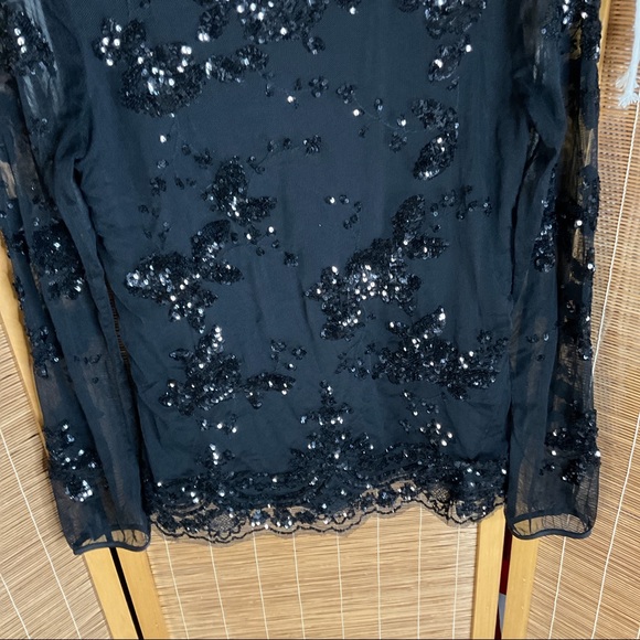 WHBM SEQUINED FLOWER BLOUSE - DNU Size XS Black - Picture 4 of 11